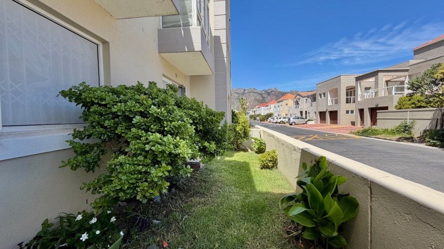 2 Bedroom Property for Sale in Harbour Island Western Cape